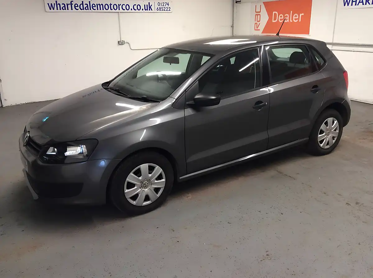 Used 2012 Volkswagen Polo S Grey - Interior and Exterior details 8