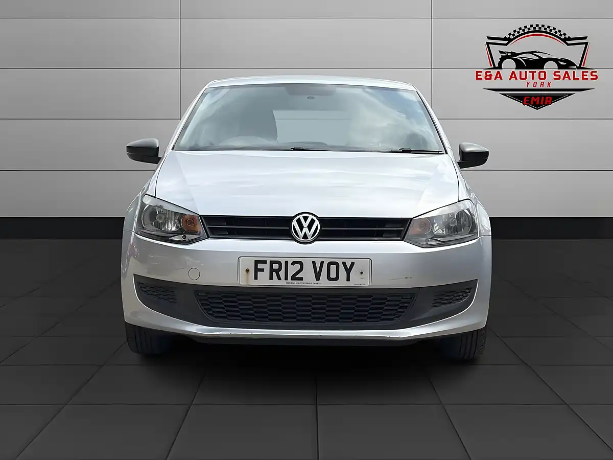 Used 2012 Volkswagen Polo S Silver - Interior and Exterior details 2