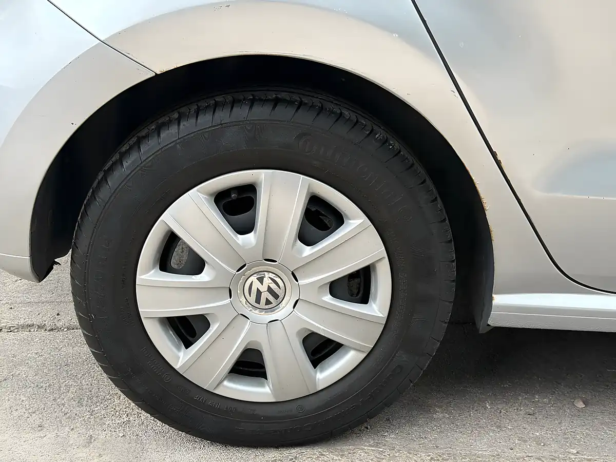 Used 2012 Volkswagen Polo S Silver - Interior and Exterior details 20
