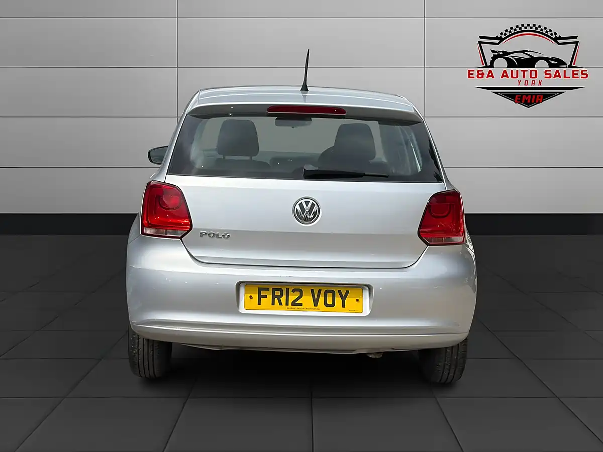Used 2012 Volkswagen Polo S Silver - Interior and Exterior details 6