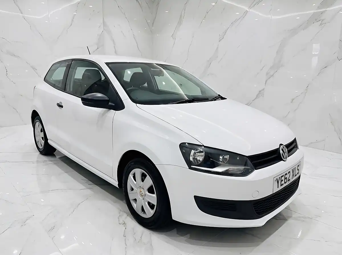Used 2012 Volkswagen Polo S White - Front View