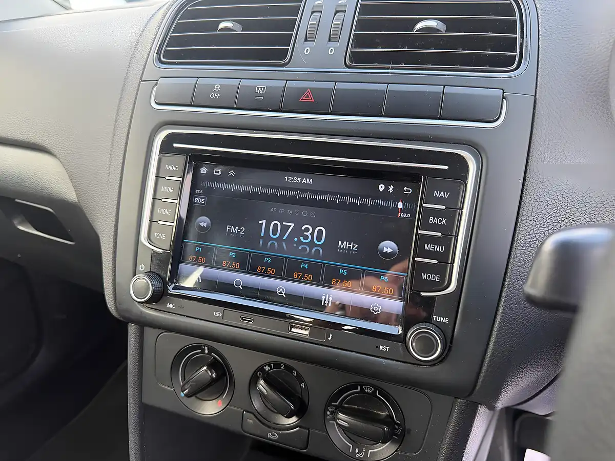 Used 2012 Volkswagen Polo S White - Interior and Exterior details 10