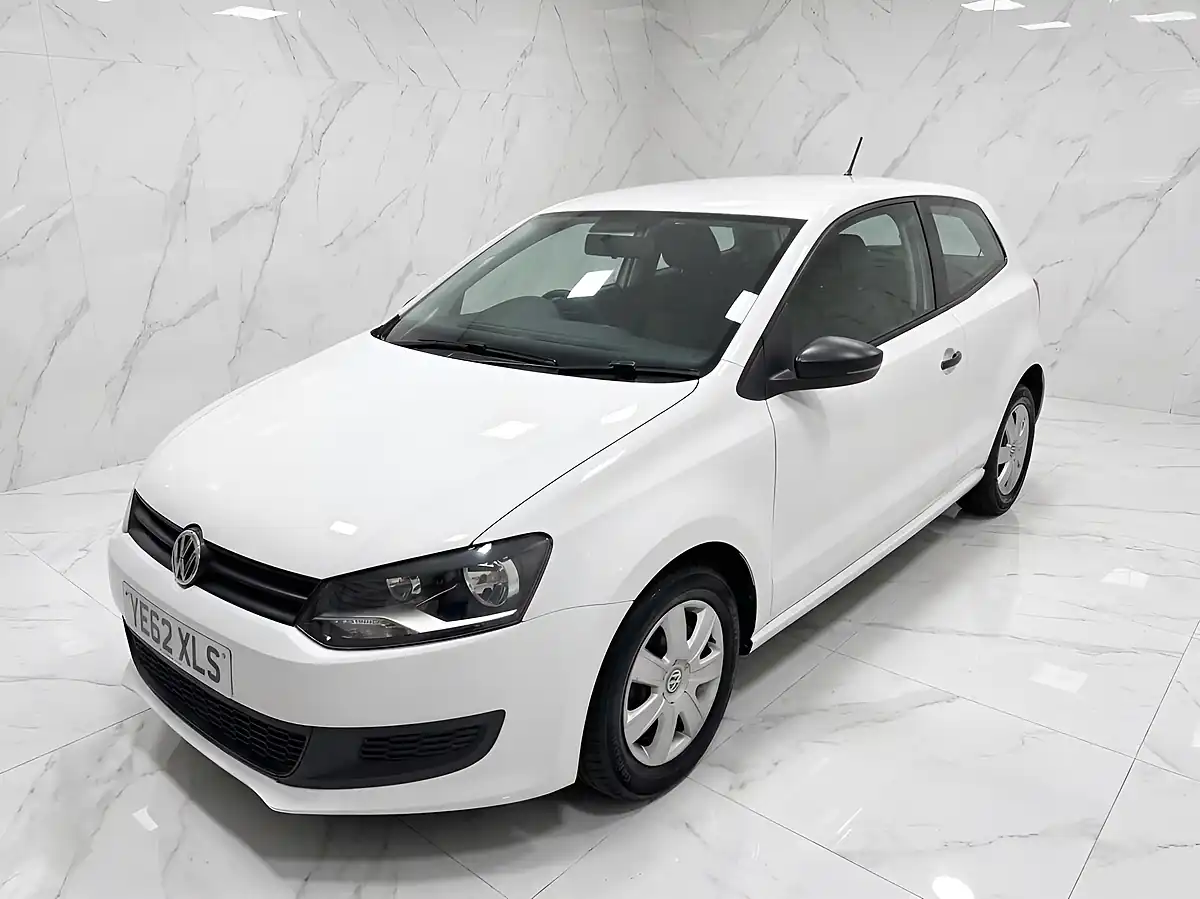 Used 2012 Volkswagen Polo S White - Interior and Exterior details 3