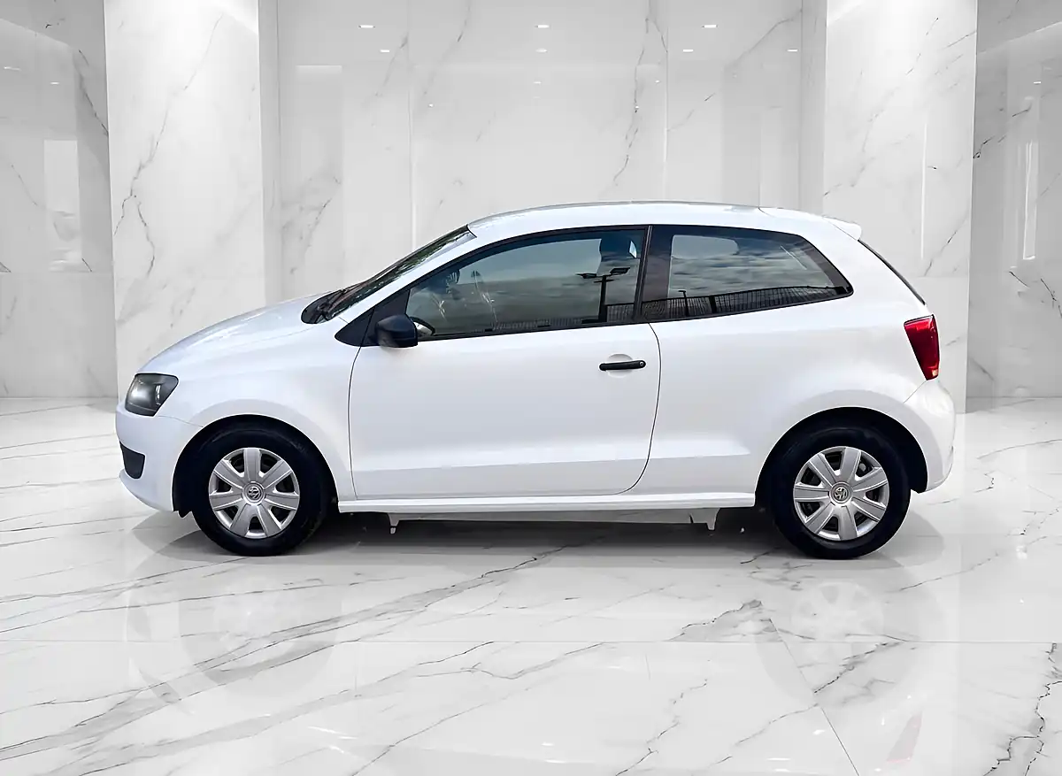Used 2012 Volkswagen Polo S White - Interior and Exterior details 4