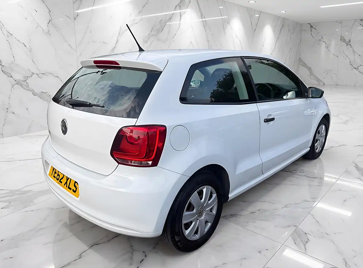 Used 2012 Volkswagen Polo S White - Interior and Exterior details 7