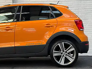 Used 2012 Volkswagen Polo Se Cross Magma Orange - Interior and Exterior details 10