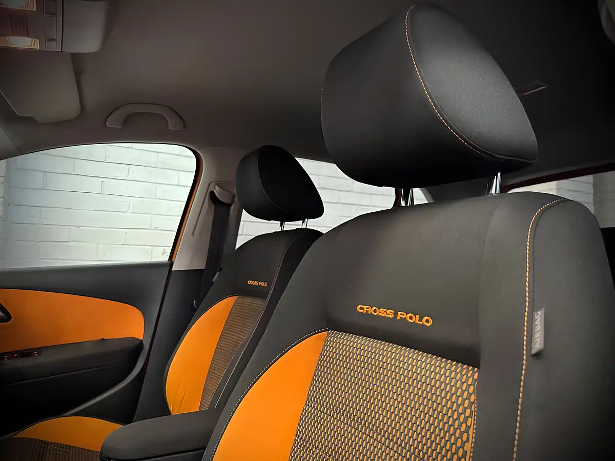 Used 2012 Volkswagen Polo Se Cross Magma Orange - Interior and Exterior details 13