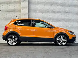 Used 2012 Volkswagen Polo Se Cross Magma Orange - Interior and Exterior details 5