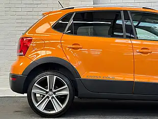 Used 2012 Volkswagen Polo Se Cross Magma Orange - Interior and Exterior details 6