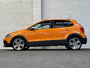 Used 2012 Volkswagen Polo Se Cross Magma Orange - Interior and Exterior details 8