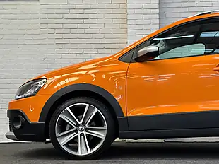 Used 2012 Volkswagen Polo Se Cross Magma Orange - Interior and Exterior details 9