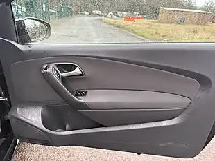 Used 2012 Volkswagen Polo Sel Black - Interior and Exterior details 16