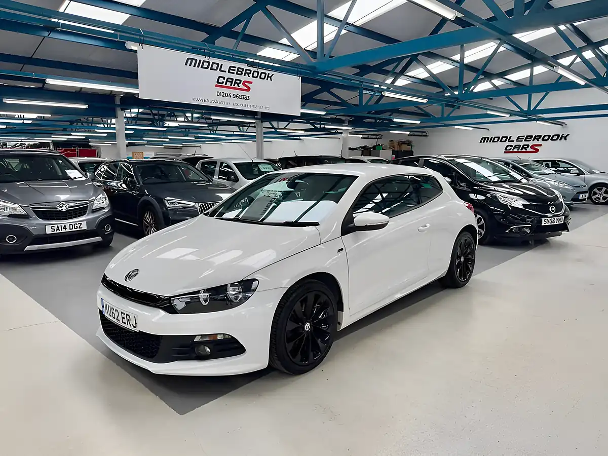 Used 2012 Volkswagen Scirocco R-Line White - Front View