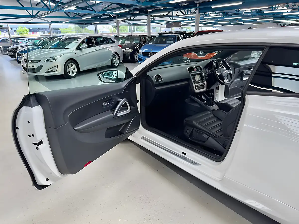 Used 2012 Volkswagen Scirocco R-Line White - Interior and Exterior details 14