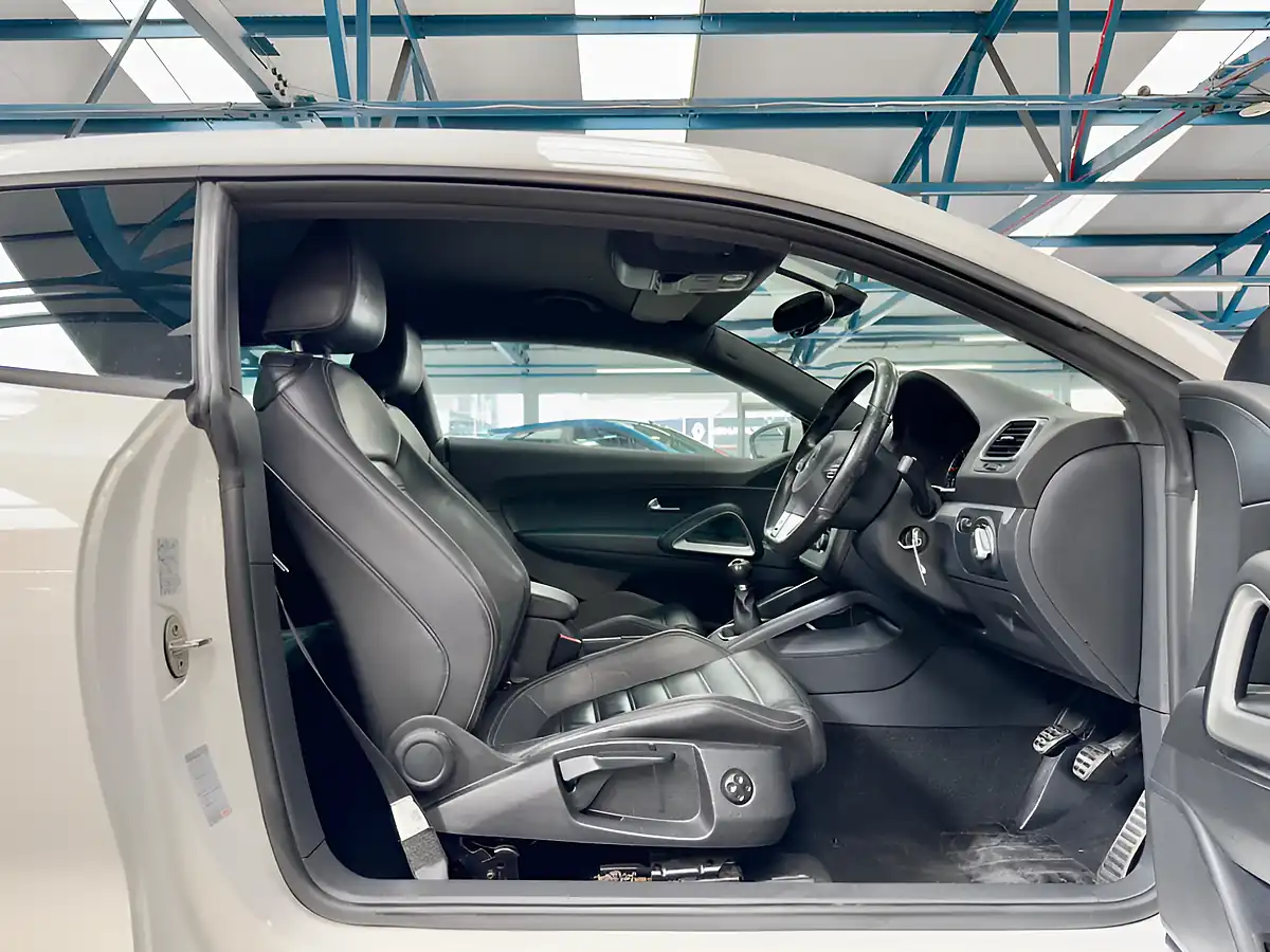 Used 2012 Volkswagen Scirocco R-Line White - Interior and Exterior details 15