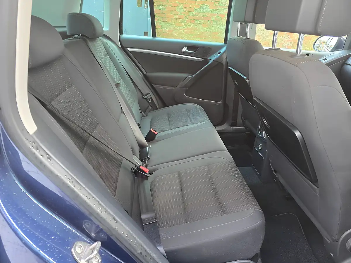 Used 2012 Volkswagen Tiguan Bluemotion Tech Se Blue - Interior and Exterior details 14