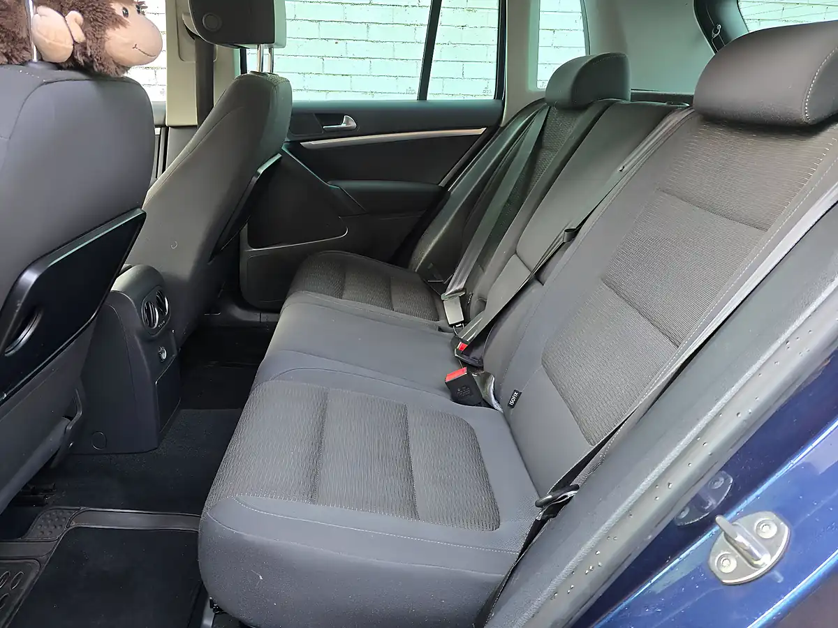 Used 2012 Volkswagen Tiguan Bluemotion Tech Se Blue - Interior and Exterior details 15