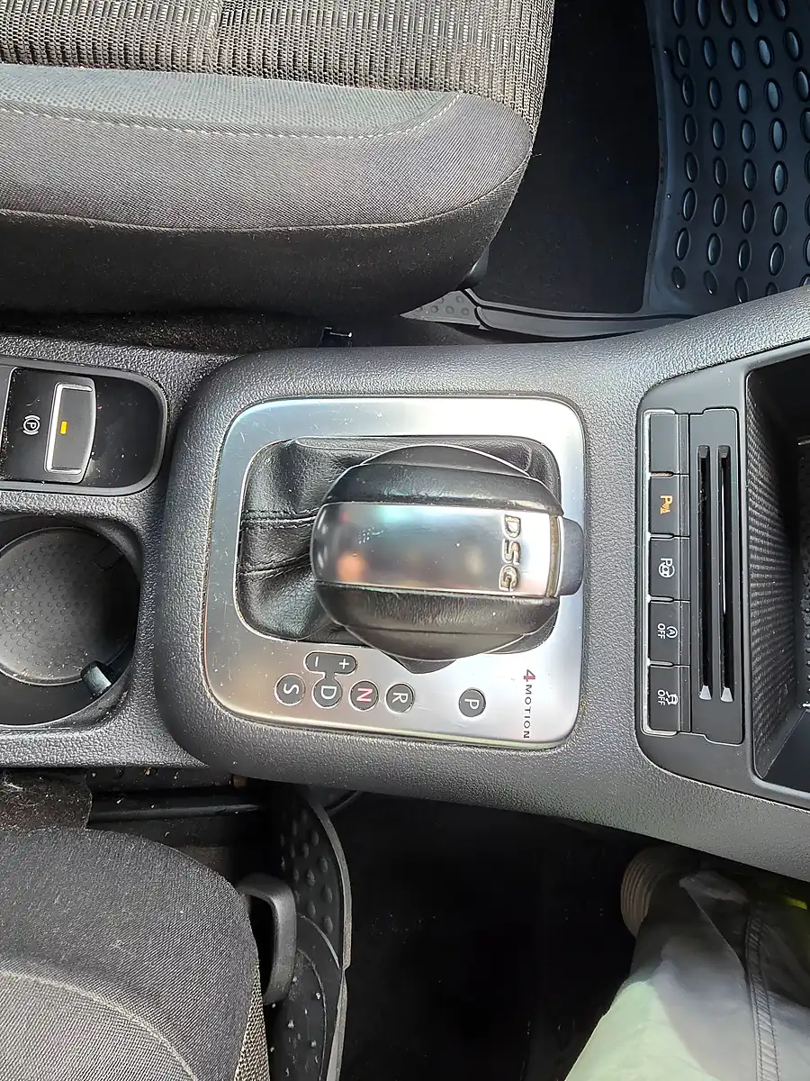 Used 2012 Volkswagen Tiguan Bluemotion Tech Se Blue - Interior and Exterior details 17