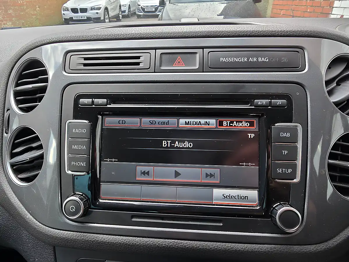 Used 2012 Volkswagen Tiguan Bluemotion Tech Se Blue - Interior and Exterior details 19
