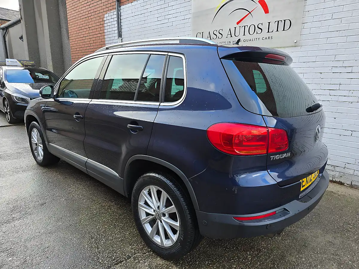 Used 2012 Volkswagen Tiguan Bluemotion Tech Se Blue - Interior and Exterior details 4
