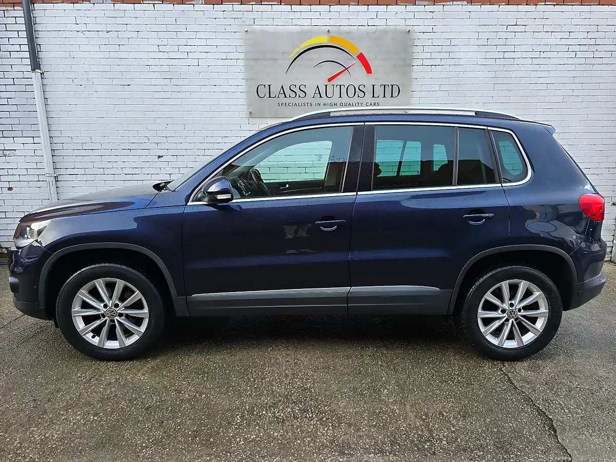 Used 2012 Volkswagen Tiguan Bluemotion Tech Se Blue - Interior and Exterior details 8
