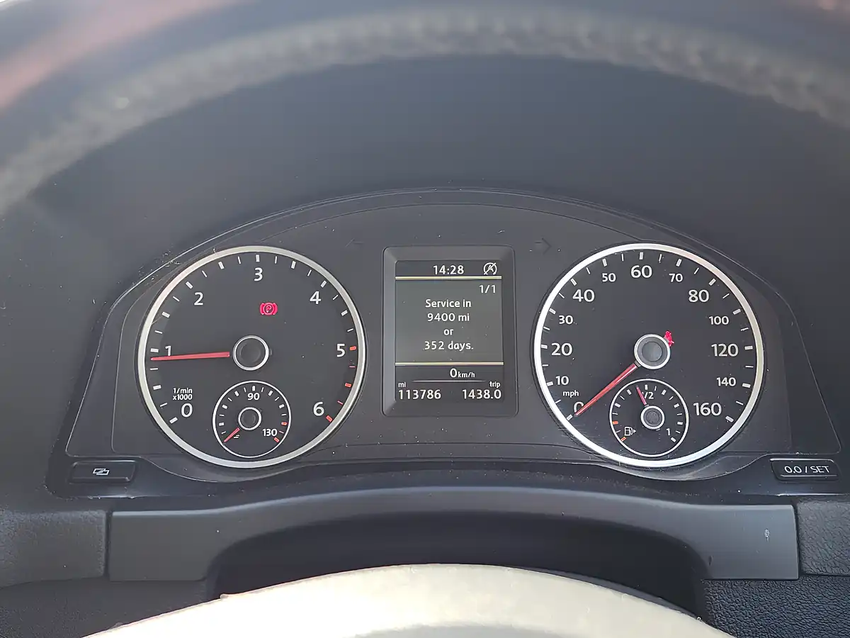 Used 2012 Volkswagen Tiguan Bluemotion Tech Sport White - Interior and Exterior details 10