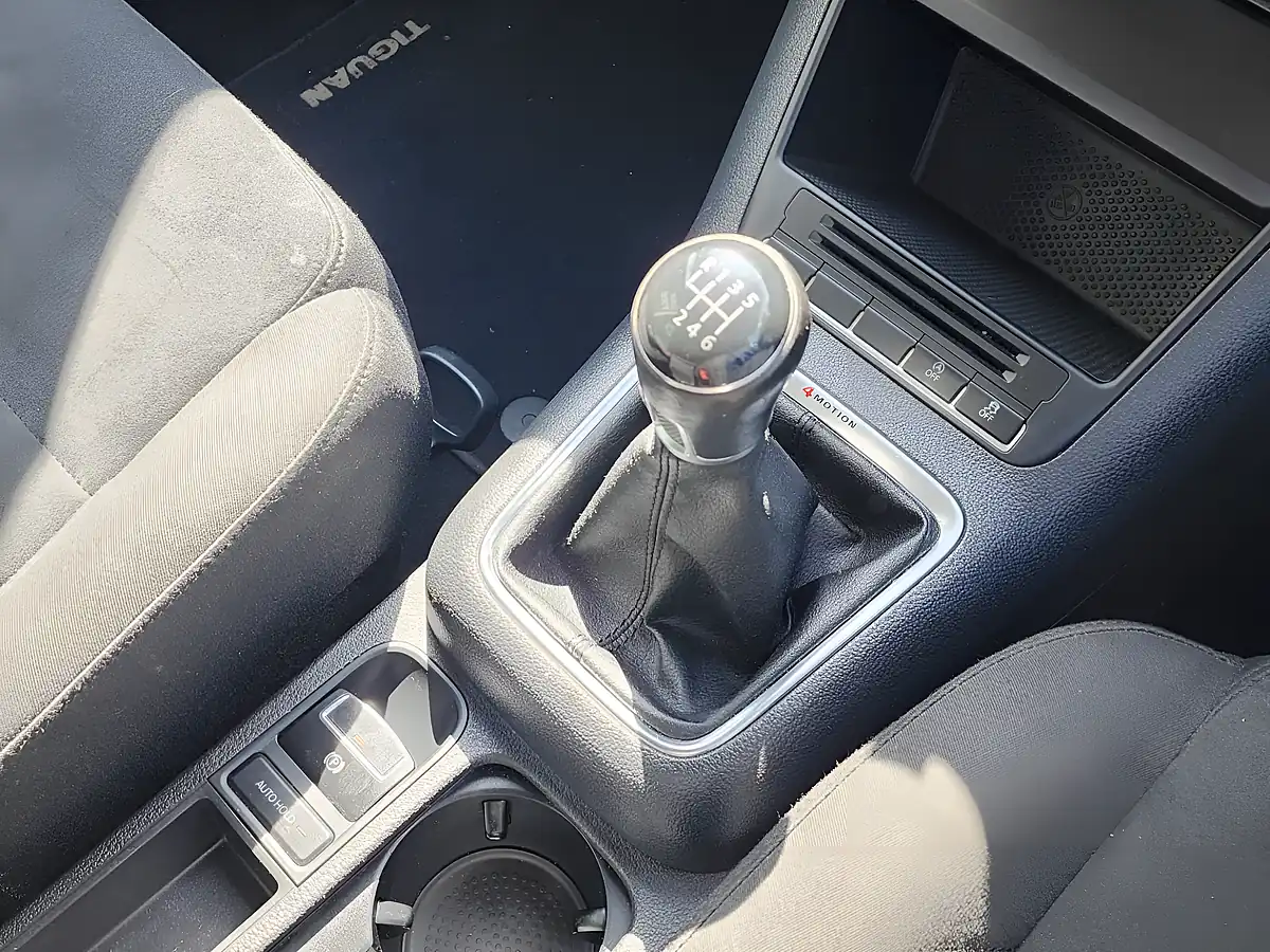 Used 2012 Volkswagen Tiguan Bluemotion Tech Sport White - Interior and Exterior details 14