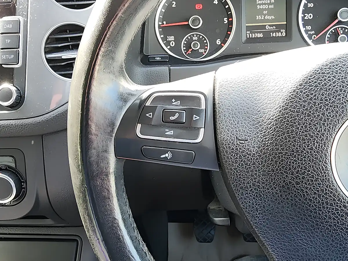 Used 2012 Volkswagen Tiguan Bluemotion Tech Sport White - Interior and Exterior details 15