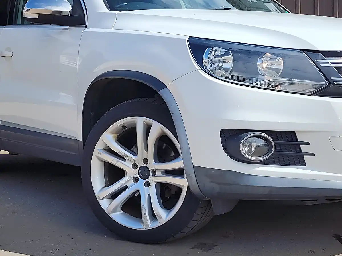 Used 2012 Volkswagen Tiguan Bluemotion Tech Sport White - Interior and Exterior details 2