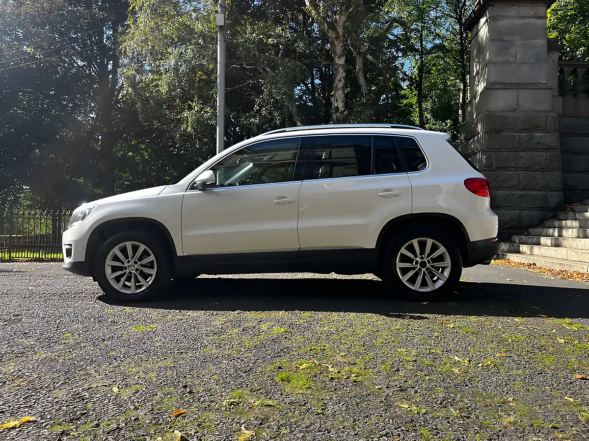 Used 2012 Volkswagen Tiguan Se Candy White - Interior and Exterior details 2