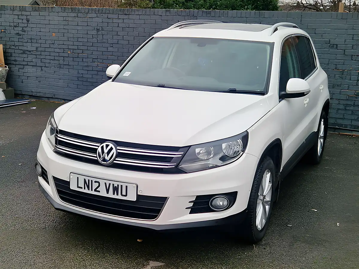 Used 2012 Volkswagen Tiguan Se White - Front View
