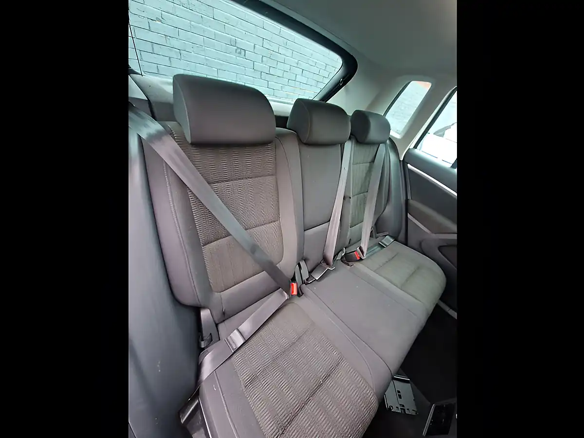 Used 2012 Volkswagen Tiguan Se White - Interior and Exterior details 15