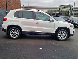 Used 2012 Volkswagen Tiguan Se White - Interior and Exterior details 7