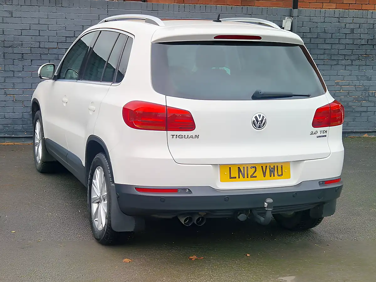 Used 2012 Volkswagen Tiguan Se White - Interior and Exterior details 8
