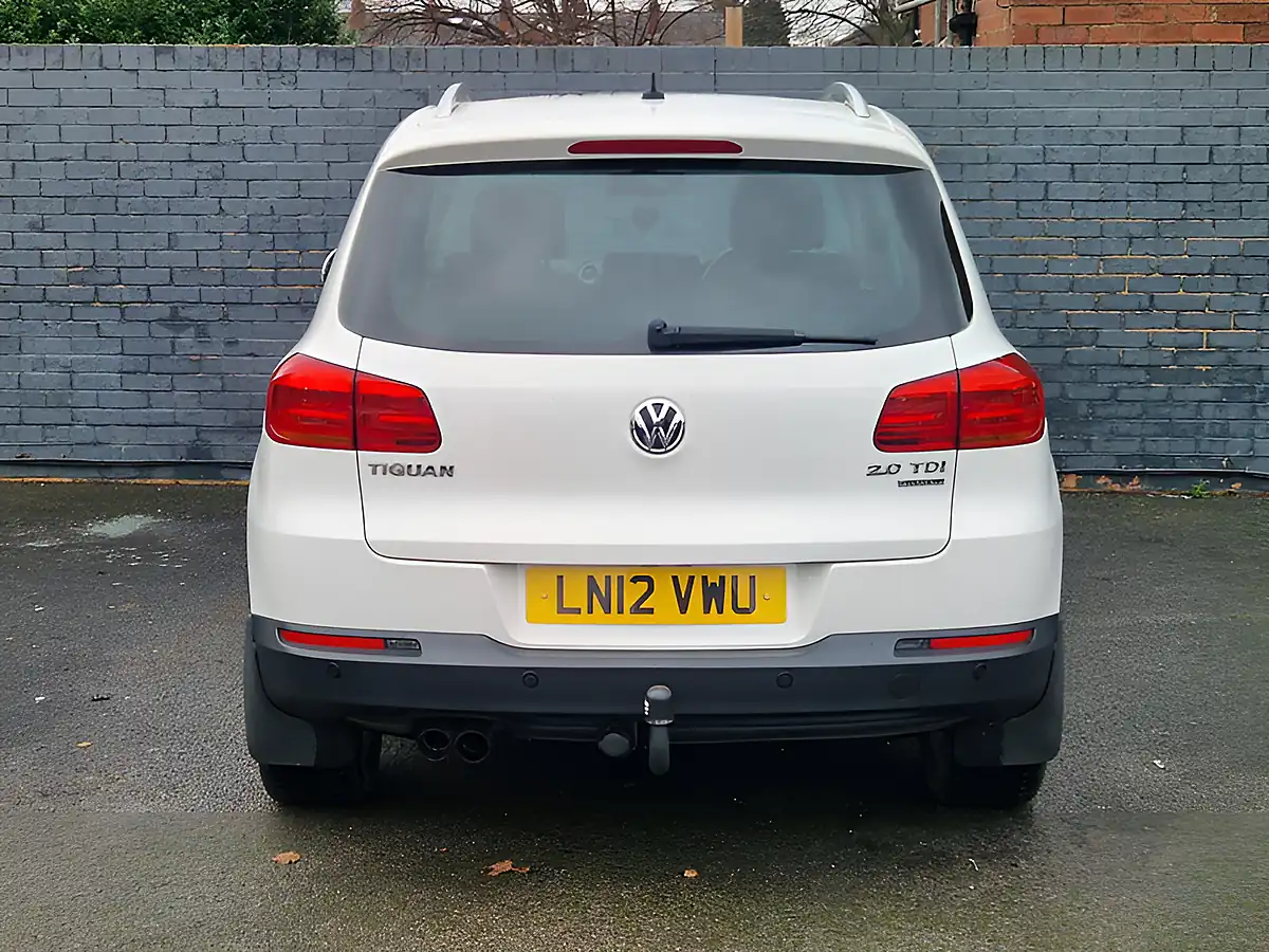 Used 2012 Volkswagen Tiguan Se White - Interior and Exterior details 9