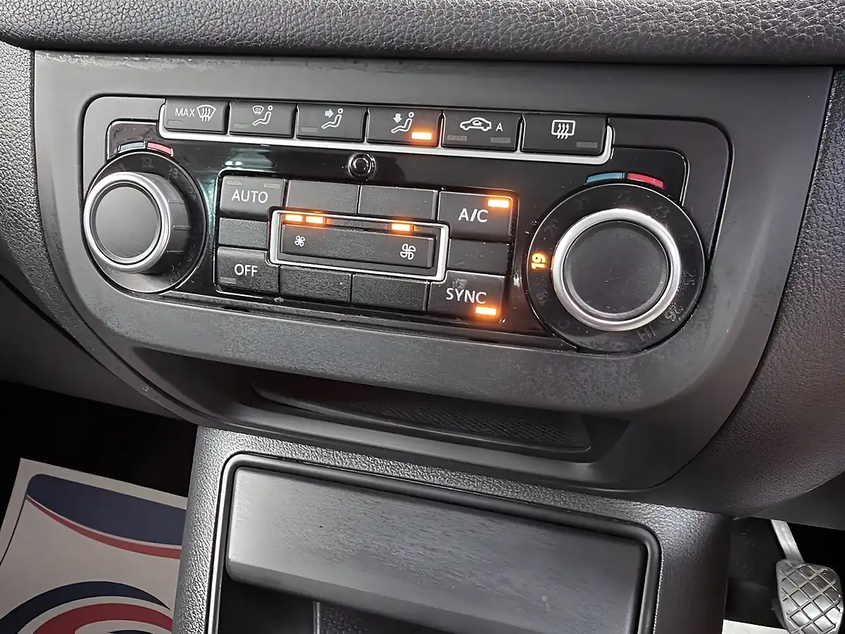 Used 2012 Volkswagen Tiguan Se White - Interior and Exterior details 10