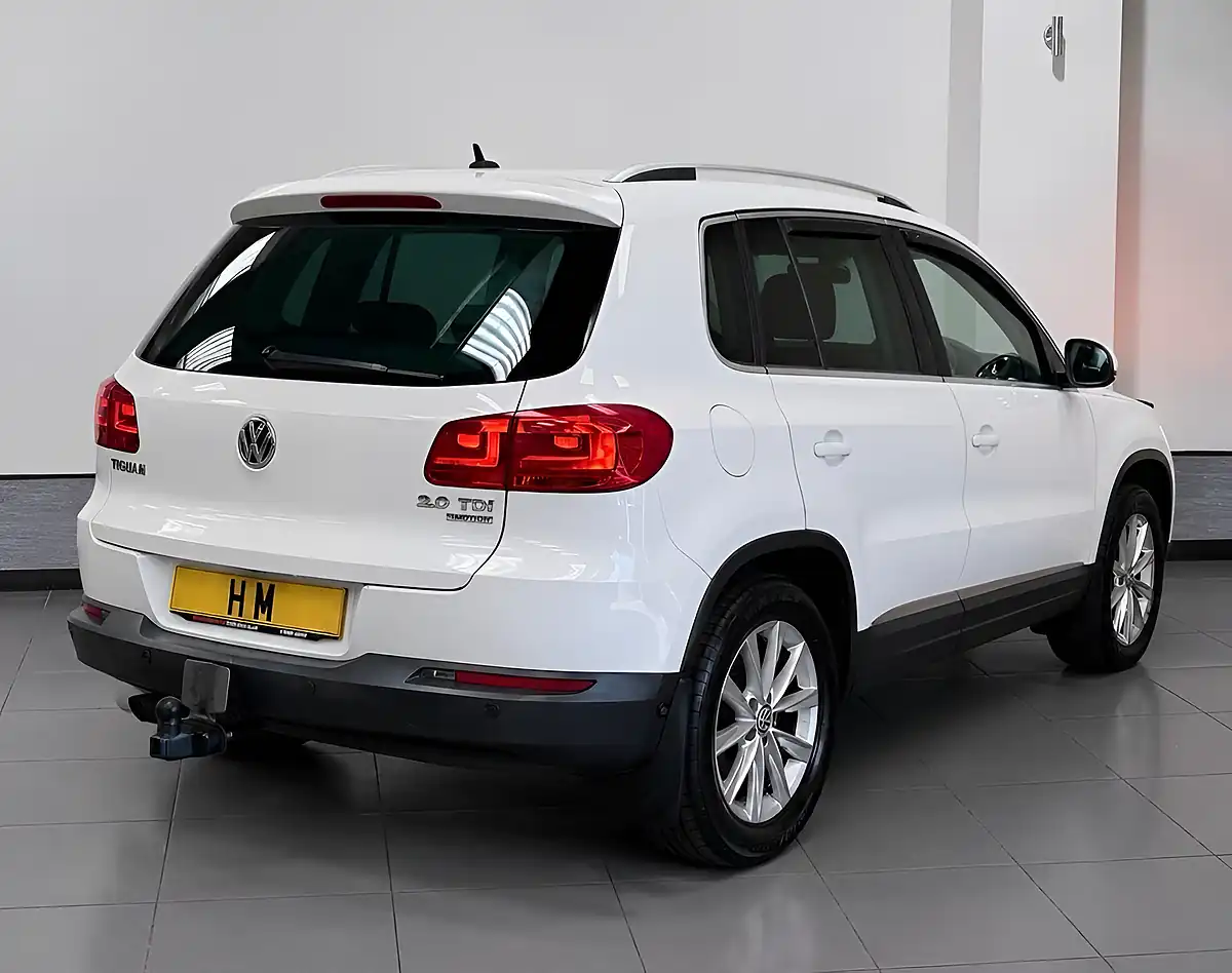 Used 2012 Volkswagen Tiguan Se White - Interior and Exterior details 2