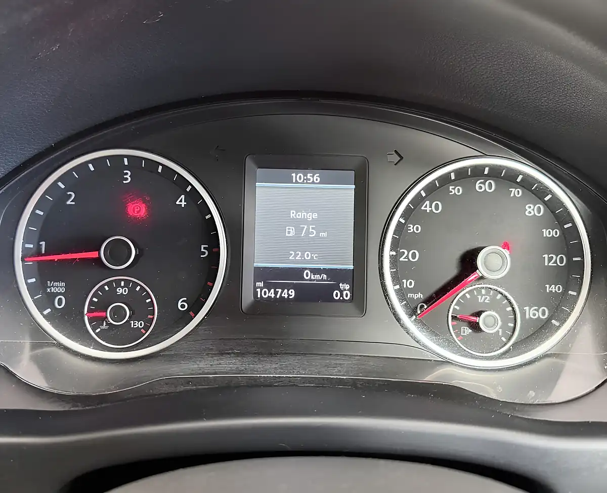 Used 2012 Volkswagen Tiguan Se White - Interior and Exterior details 9