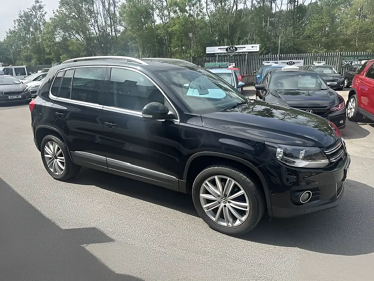 Used 2012 Volkswagen Tiguan Sport Black - Interior and Exterior details 10