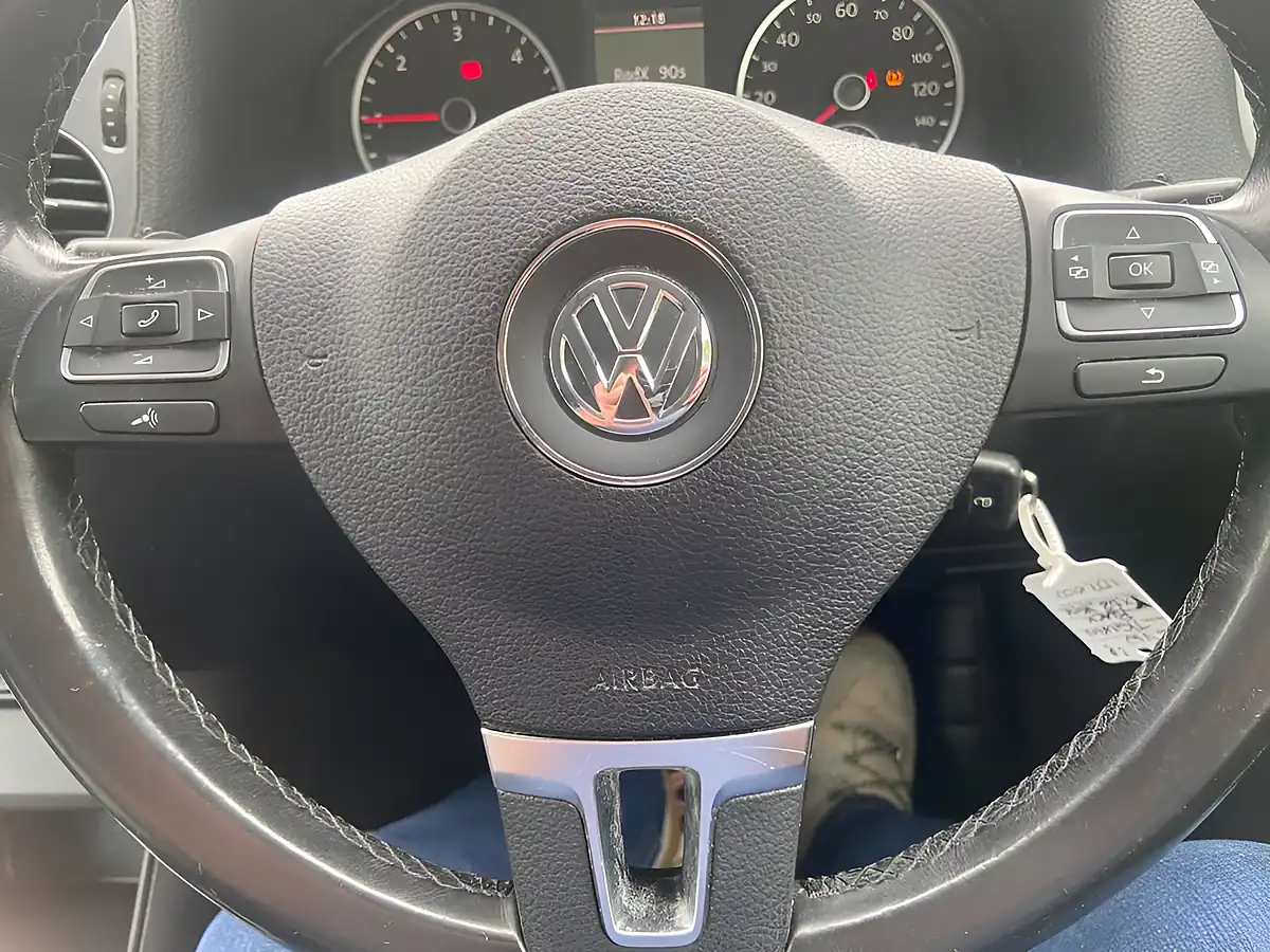 Used 2012 Volkswagen Tiguan Sport Black - Interior and Exterior details 16