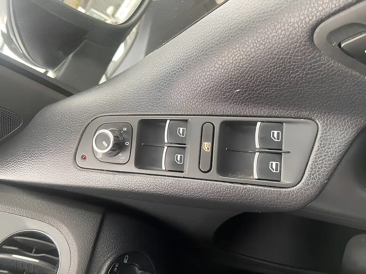 Used 2012 Volkswagen Tiguan Sport Black - Interior and Exterior details 18