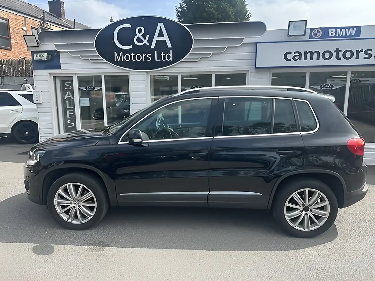 Used 2012 Volkswagen Tiguan Sport Black - Interior and Exterior details 7