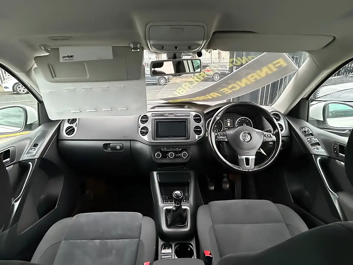 Used 2012 Volkswagen Tiguan Sport White - Interior and Exterior details 12