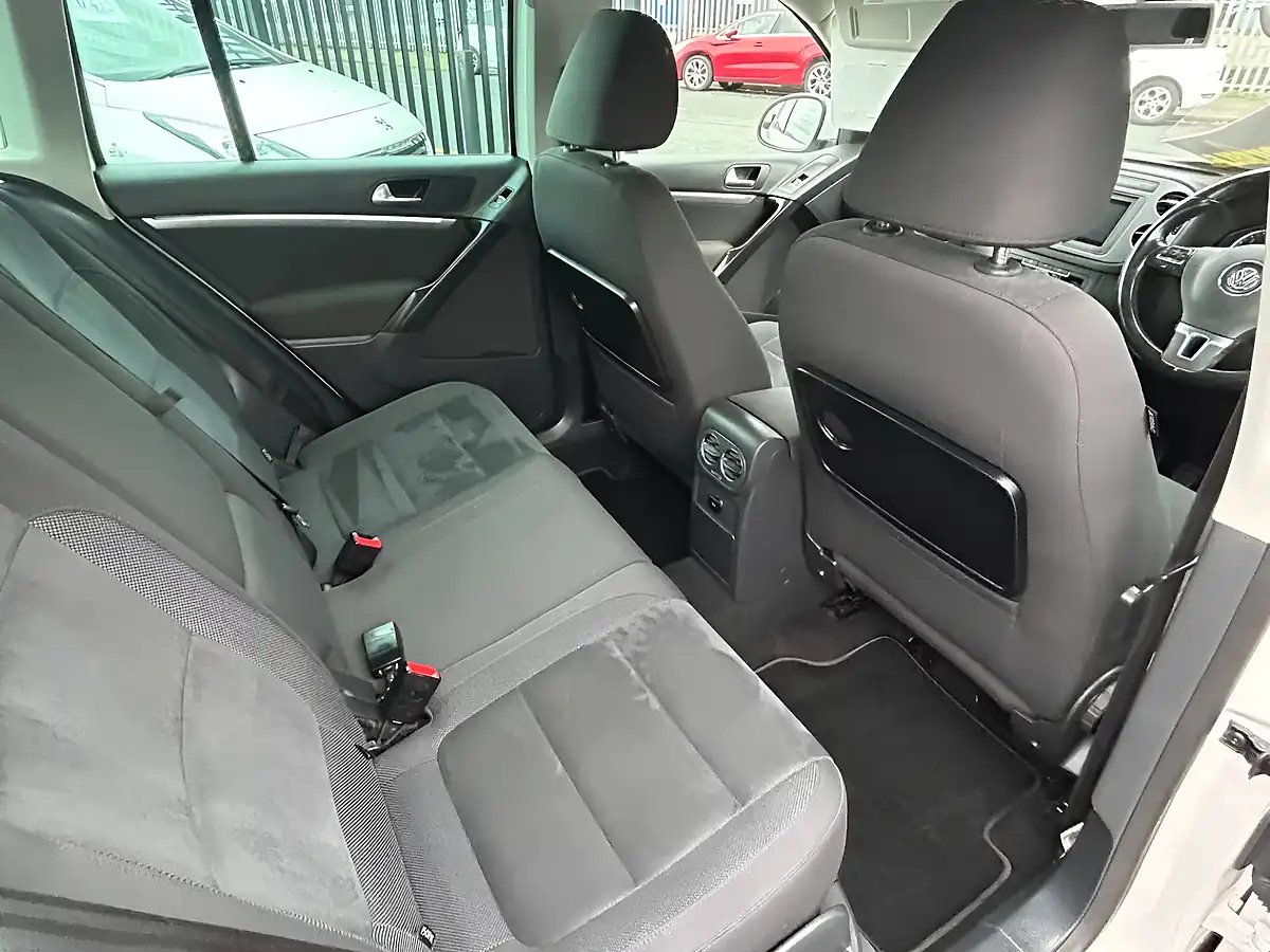 Used 2012 Volkswagen Tiguan Sport White - Interior and Exterior details 13