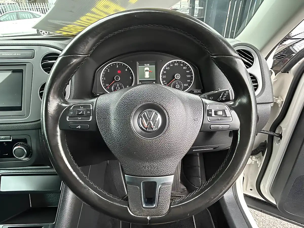 Used 2012 Volkswagen Tiguan Sport White - Interior and Exterior details 14