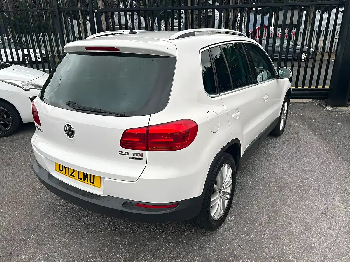 Used 2012 Volkswagen Tiguan Sport White - Interior and Exterior details 6