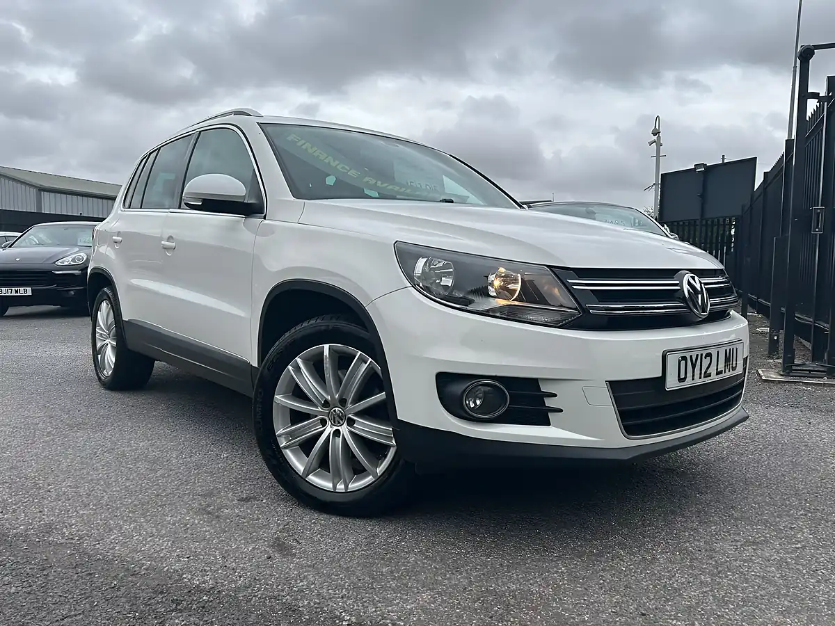 Used 2012 Volkswagen Tiguan Sport White - Interior and Exterior details 8
