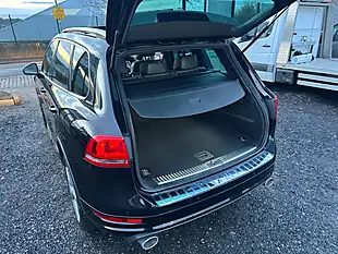 Used 2012 Volkswagen Touareg Altitude Black - Interior and Exterior details 10