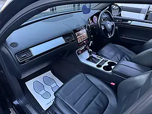 Used 2012 Volkswagen Touareg Altitude Black - Interior and Exterior details 14