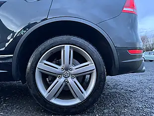 Used 2012 Volkswagen Touareg Altitude Black - Interior and Exterior details 19